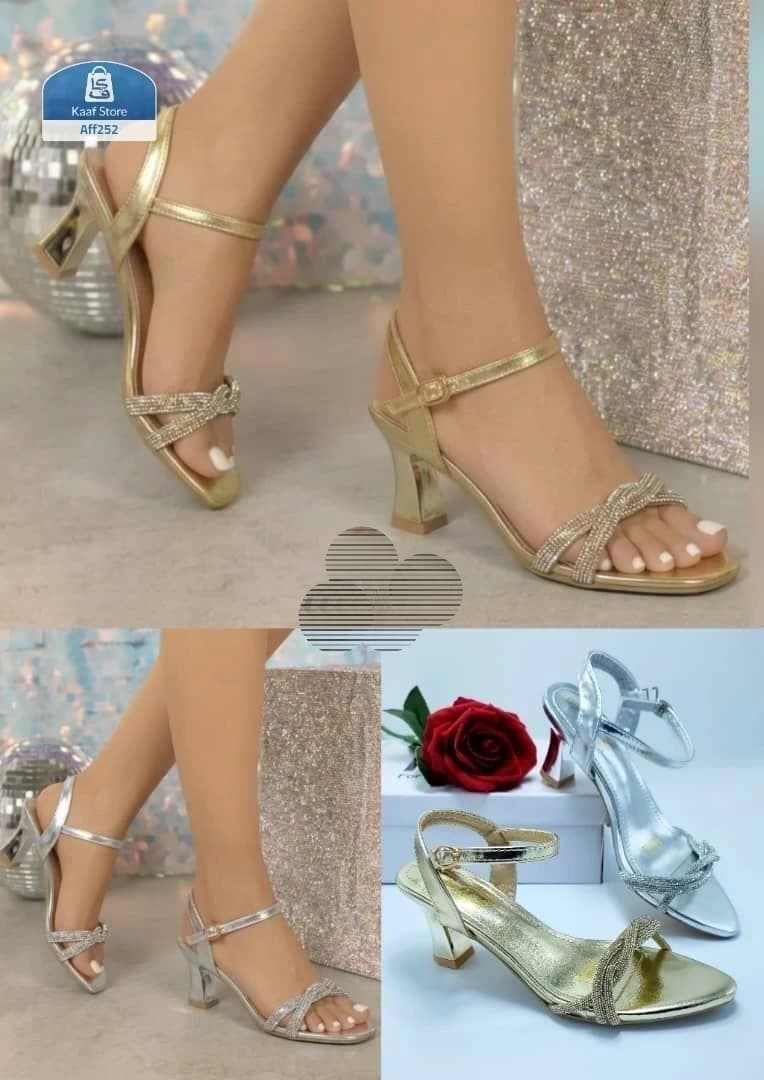 صندل نسائي كعب متوسط بحاشية مطرزة بكرستال فاخر thumbnail 2