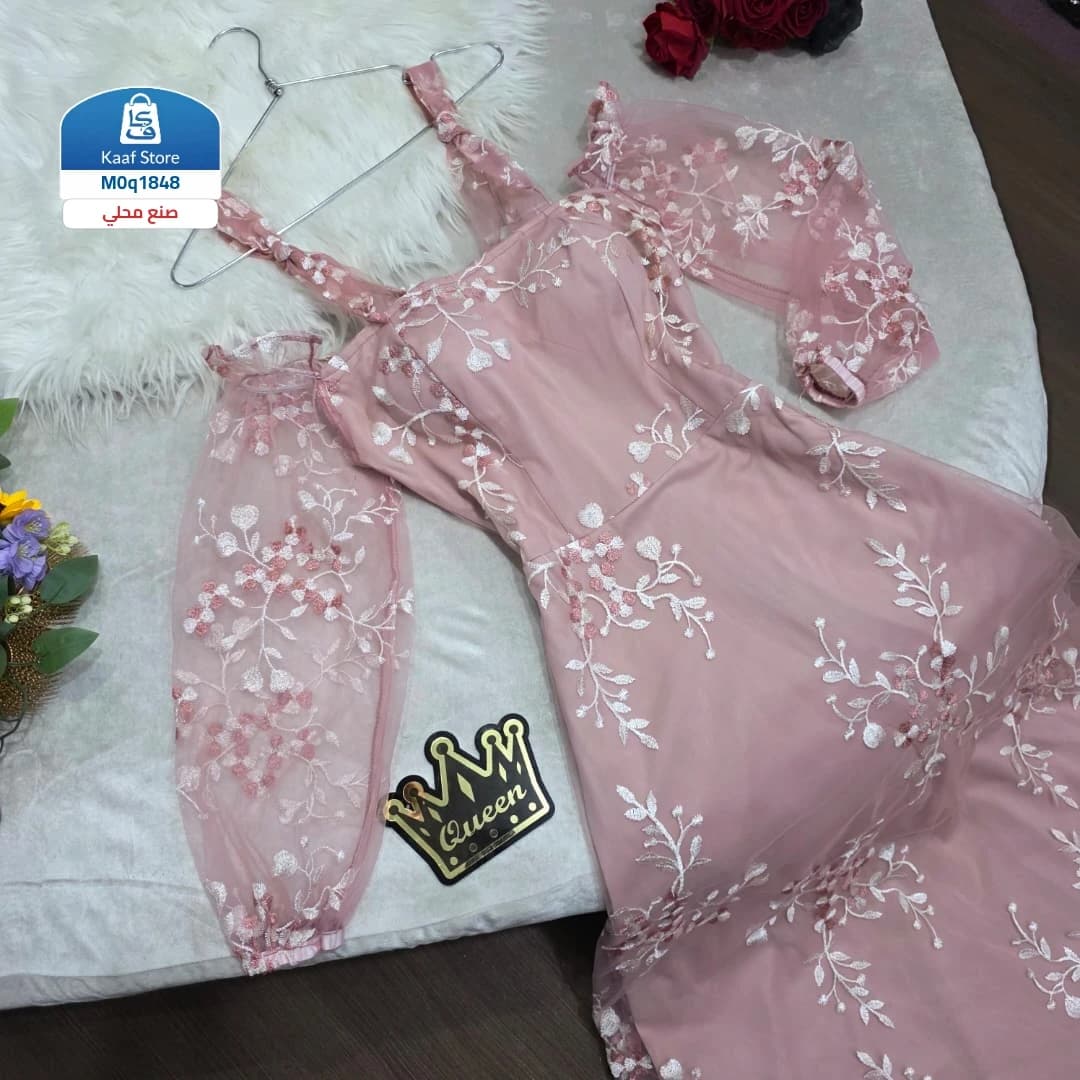 فستان مطرز بفتحة عند الأكتاف thumbnail 3