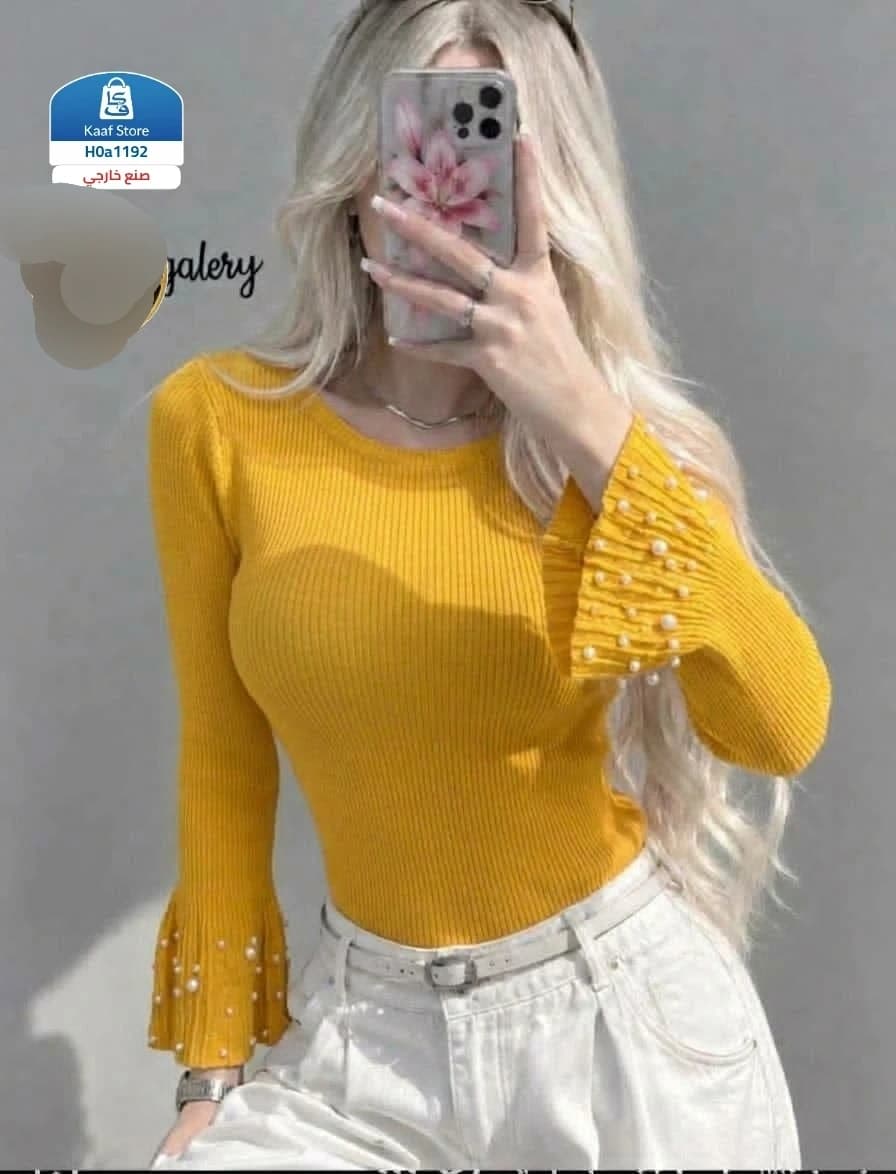 بلوزة صوفية نسائية برونق ملكي